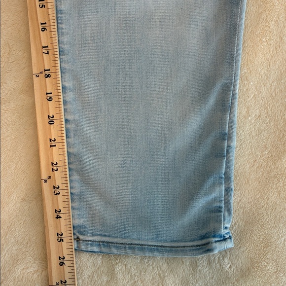 Athleta Women’s Straight Leg High Waist Light Wash Blue Jeans Size 10 - Picture 6 of 8